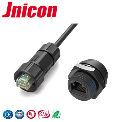 Se trata de un conector impermeable de nylon Cat5e M19 RJ45 con bloqueo por tornillo.